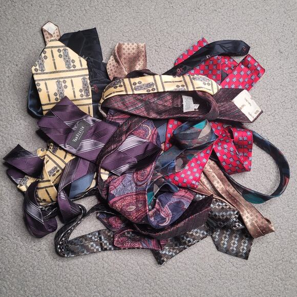 10pc Mens Neckties LOT Wholesale Bulk Collectors Assorted Crafts Cutter DIY Mix - Picture 2 of 2